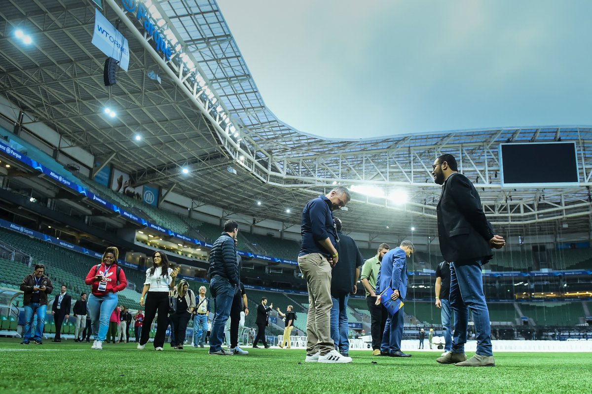 FPF_Oficial's tweet photo. O Curso Master FPF em 2023 foi um sucesso! Não perca a chance de se capacitar, faça a sua inscrição para a quarta edição, uma parceria FPF Academia e @udofutebol. 
Confira: https://t.co/dusUuWVQVt
#FPFAcademia #MasterFPF
📷Mauro Horita e Rodrigo Corsi/Ag.Paulistão https://t.co/GQ5OzILwXt
