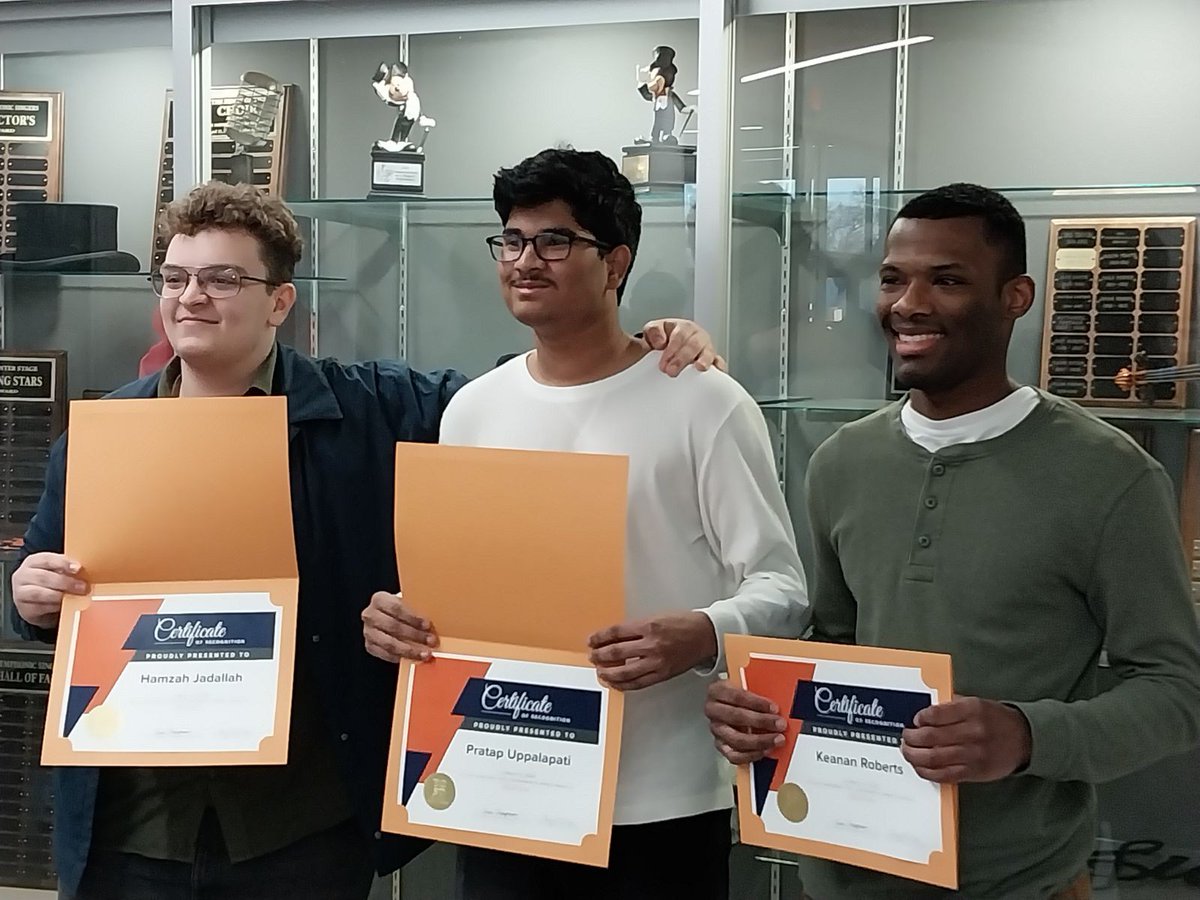 BereaMidpark4n6's tweet image. Congratulations to our team's competitors, who were recognized at last week's Board of Education meeting! Thank you to the Board for its recognition of what these student-leaders have accomplished over the past year! #BeTitansTogether #CLEspeaks #OHspeaks