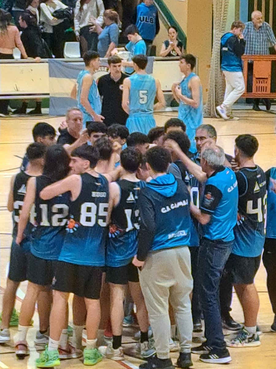 Final en El Parque:

Los juniors vencen en la prórroga del segundo partidazo a ULB por 68-63.

Habrá tercer partido el domingo en La Línea para decidir el Campeón.

Gracias a todos los que vinieron a animar hoy.

Desear a Javi González una rápida mejoría de su lesión de hoy 💪🏼💙