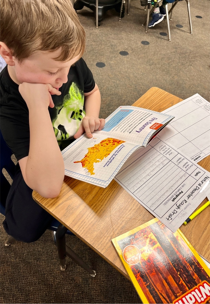 lsedfoundation's tweet photo. Thanks to a 📚️Classroom Book Grant📚️, third grade students at Pleasant Lea Elementary are learning and writing about natural disasters. #BookGrant #LSEF #LSR7 https://t.co/8nJiLtBVRC