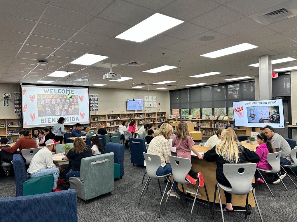 HallcoFES's tweet photo. We are building relationships, trust, and collaboration with student led conferences. https://t.co/RZRaRwaR0D