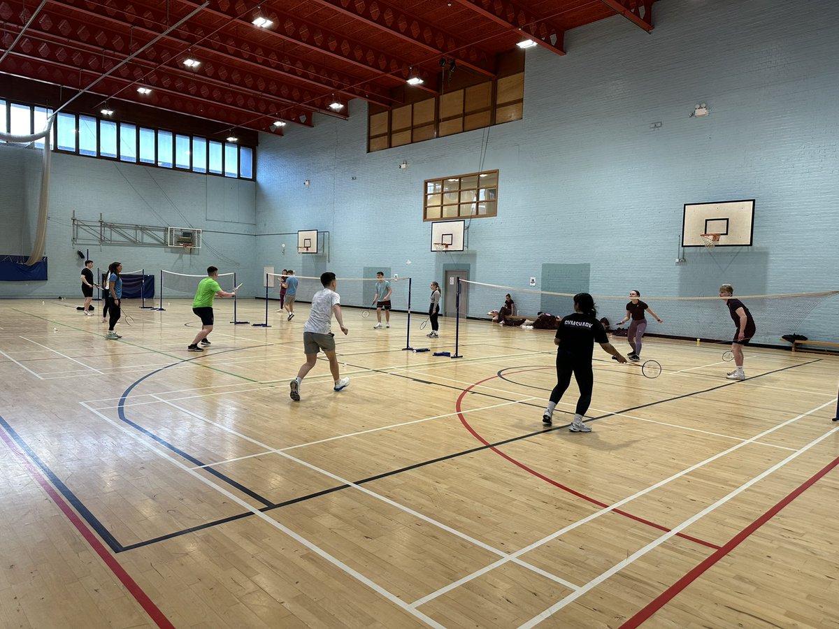 In the penultimate week of badminton, group C and D used inquiry learning to develop tactics in doubles.
Next week ate our badminton festivals!