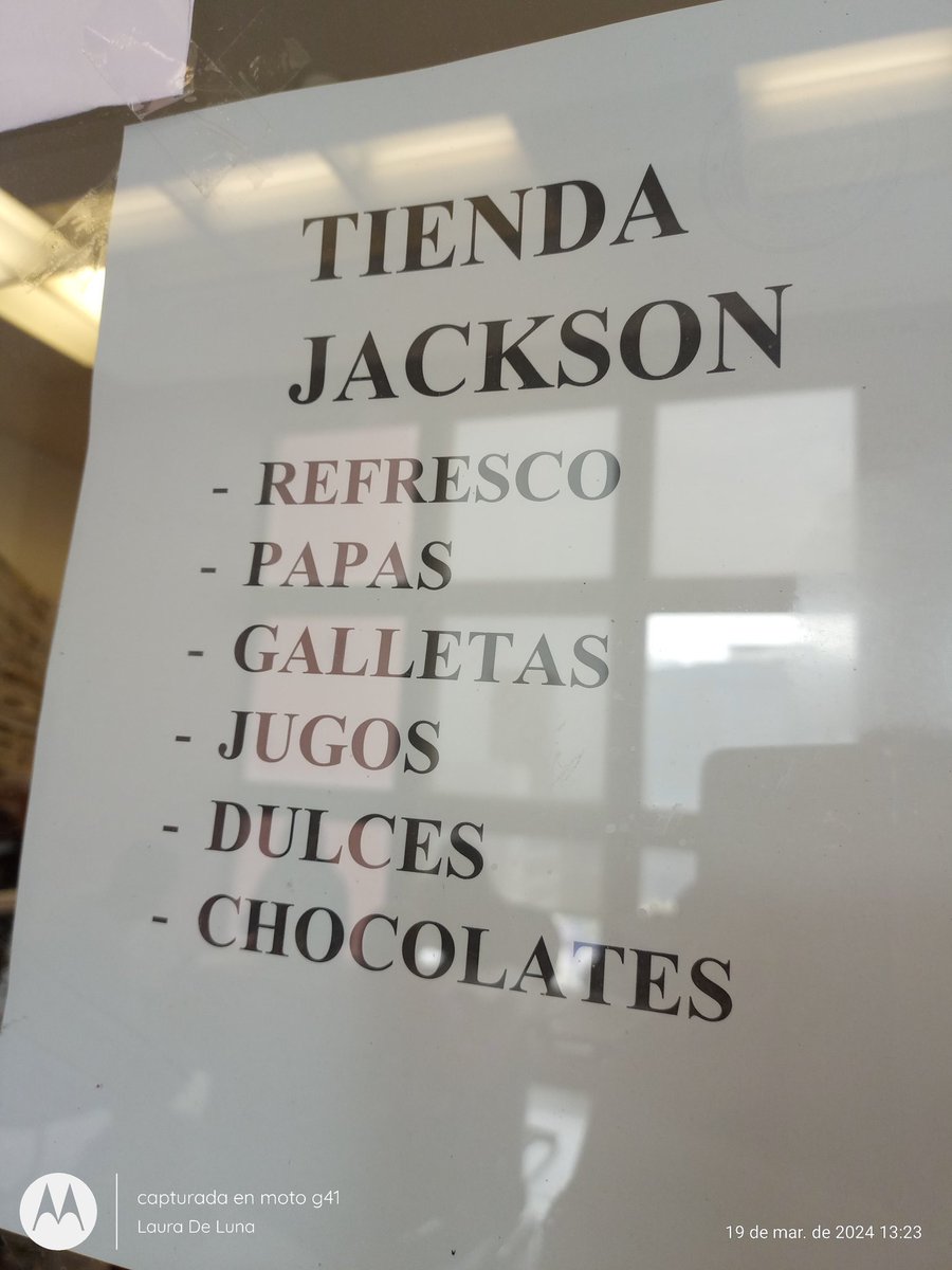 LauraPDeLuna's tweet photo. #tsjcdmx #consejodelajudicatura
En el juzgado 40 familiar, además de expedientes, en el archivo tienda de dulces!!!! Vergüenza total...y con nombre y todo! https://t.co/hwUdcZf8ev