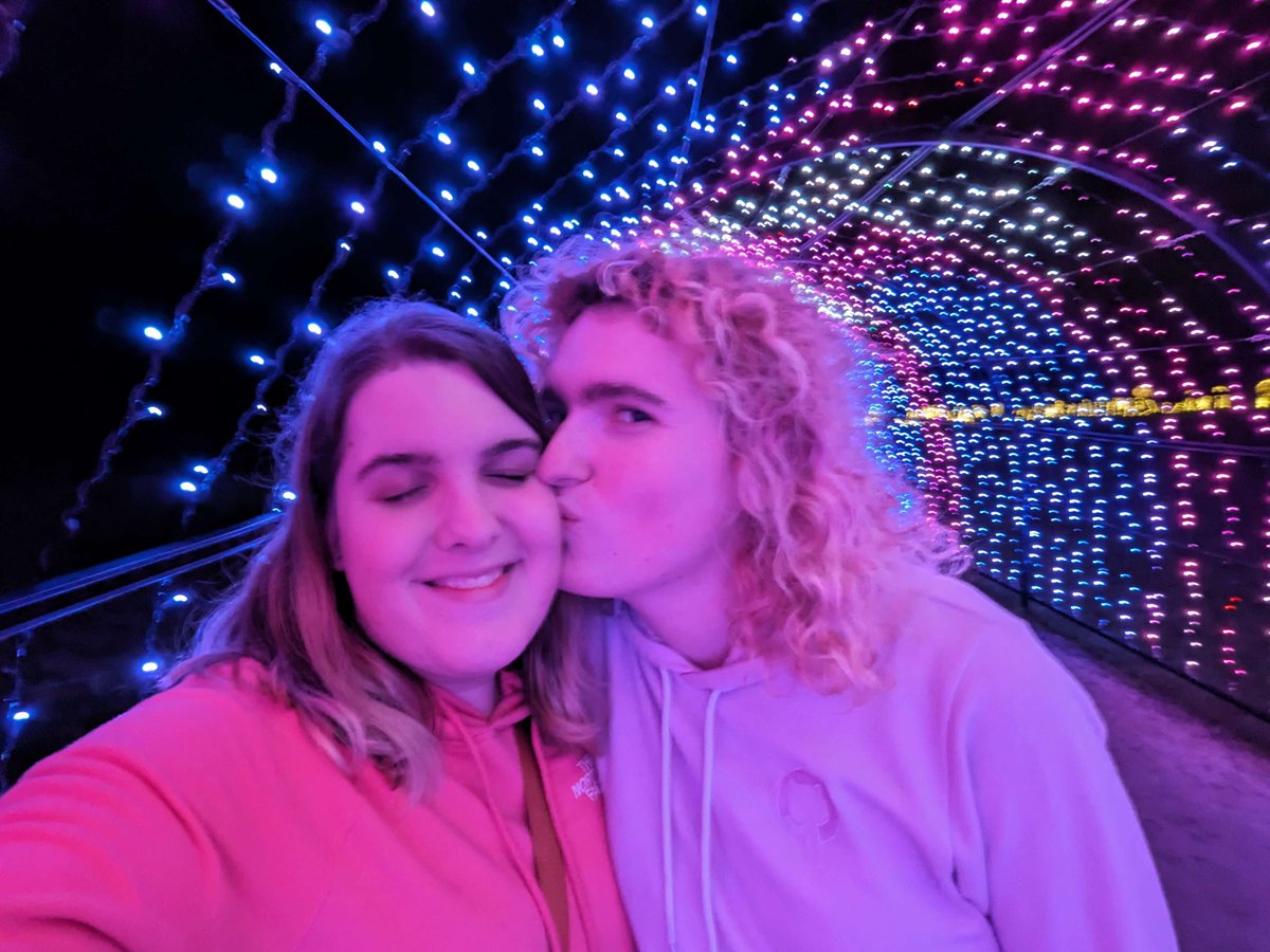 avapsilver's tweet photo. a whole year of @breqdev 💖💖 https://t.co/OQRLCYfWMl