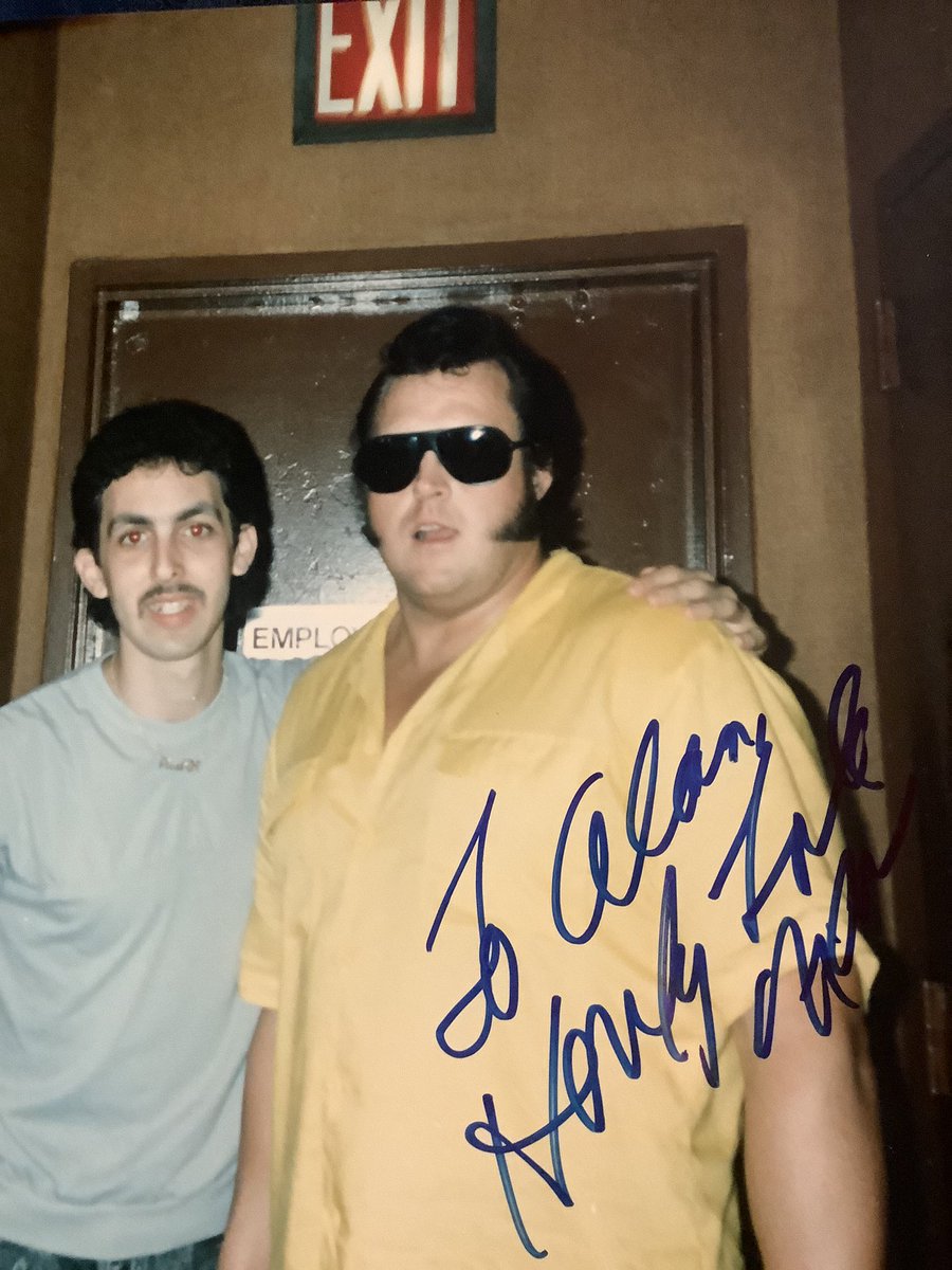 Here is how some of the WWF wrestlers I met in the 1980’s signed their autographs in the 1980’s for me in person. @card_guide @RealRichHopkins @Axel_Foley13 @Rod25795921 @danny313131 @dpeck100 @LasVegasSlabs @wrestlingcards @wwfclassic @OfficialHTM