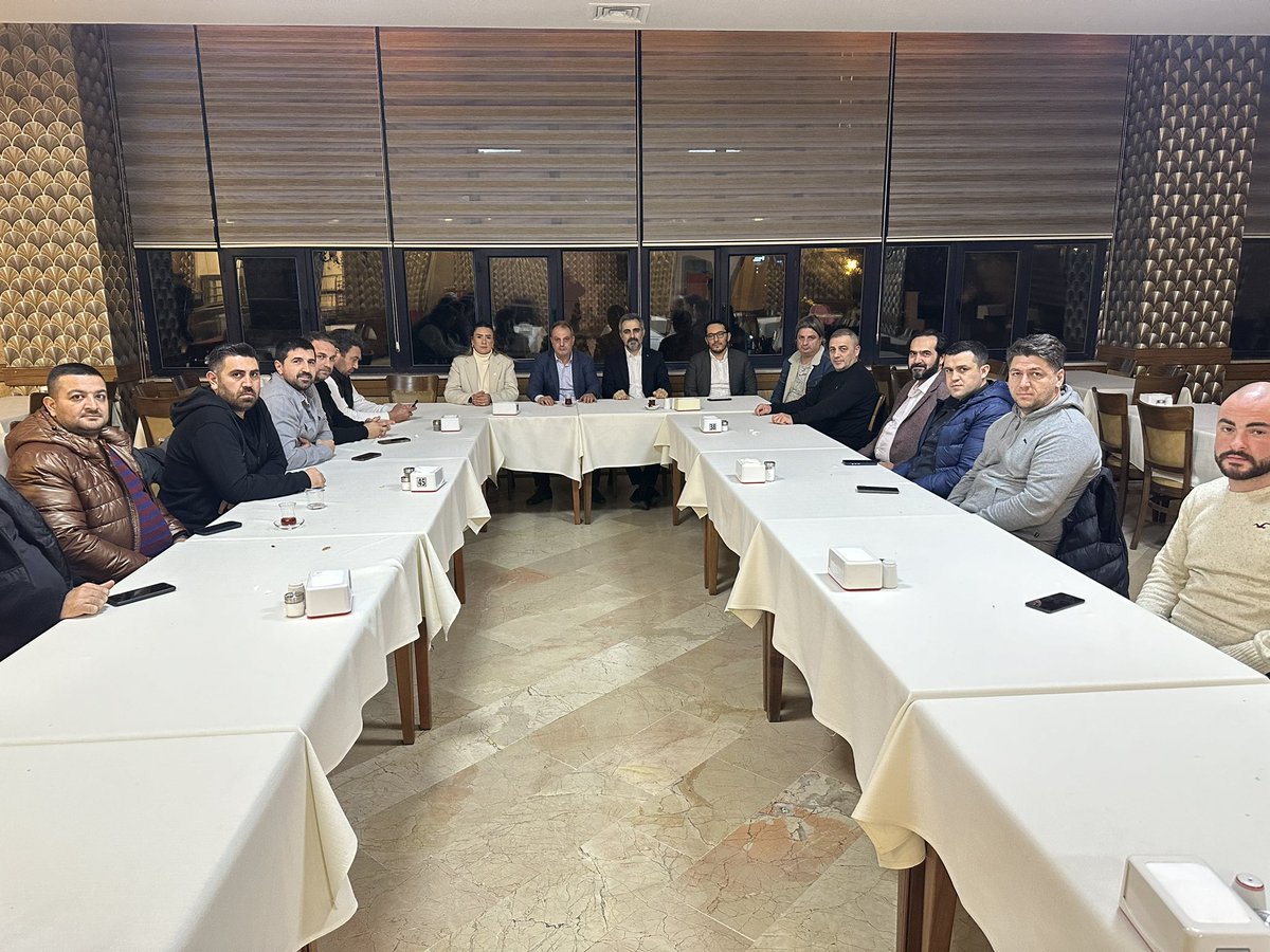 Ataşehir’de bulunan Spor Klüplerinin değerli başkanları ile İl Yönetim Kurulu Üyemiz <a href="/mtalhakor/">M. Talha Kor</a> <a href="/MHP_Atasehir/">MHP Ataşehir</a> İlçe başkanı <a href="/bizelsadun/">Sadun Bizel</a> ve yönetimi ile bir araya geldik.

Amatör branştaki sporcularımızı projelerimiz ile destekleyeceğiz.

Ataşehir’imiz sporun merkezi olacak.