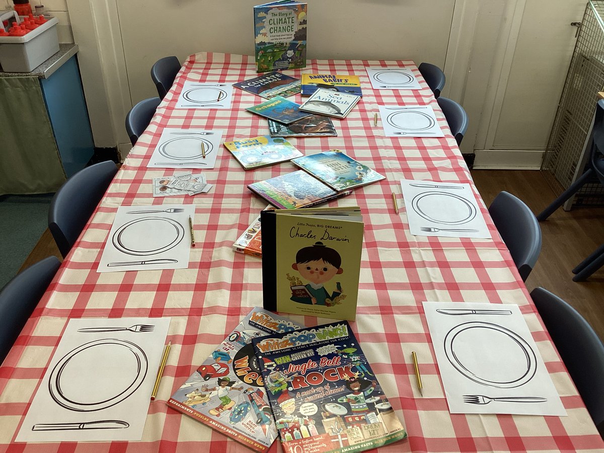 As part of @ScienceWeekUK, we held a Science Book Cafe @sneintonprimary with our families! It was a great session through sharing our love of reading and the power of stories and knowledge in the world of science. @TransformTrust @OpenUni_RfP