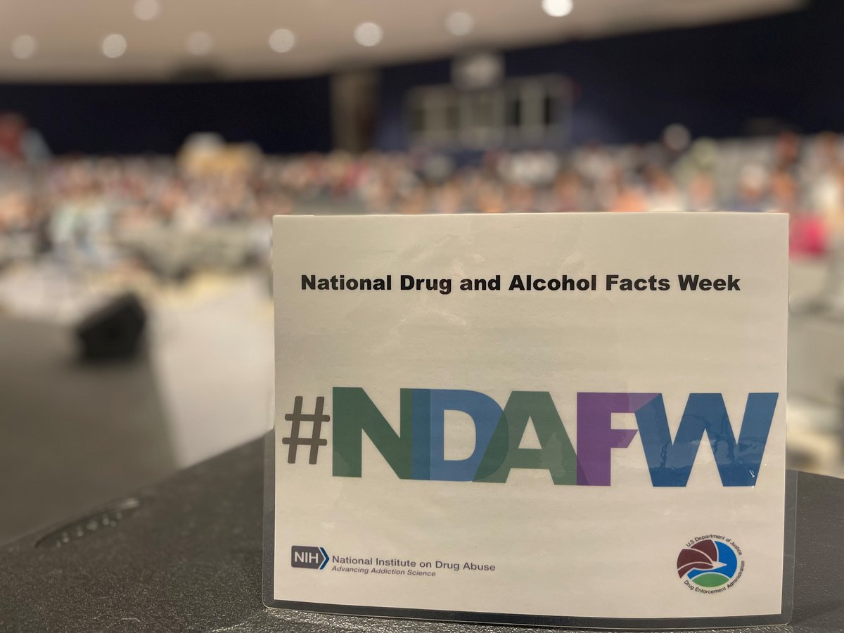 More from Drug and Alcohol Facts Week #NDAFW. Yesterday the outreach team at @DEASANDIEGODiv teamed up with our partners at @SAYSanDiego1971 to speak with students at Scripps Ranch High School about the dangers of drugs. More information at @NIDAnews and getsmartaboutdrugs.gov