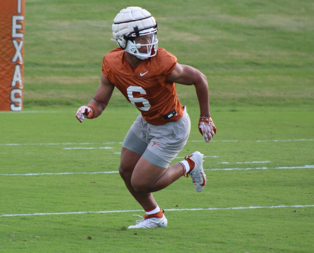 I had someone tell me recently that his #HookEm freshman class had been putting in an insane amount of off-season work. It showed at today's practice. @_Ryanwingo1 @XEF_19 @gibson_jerrick @christian6clark