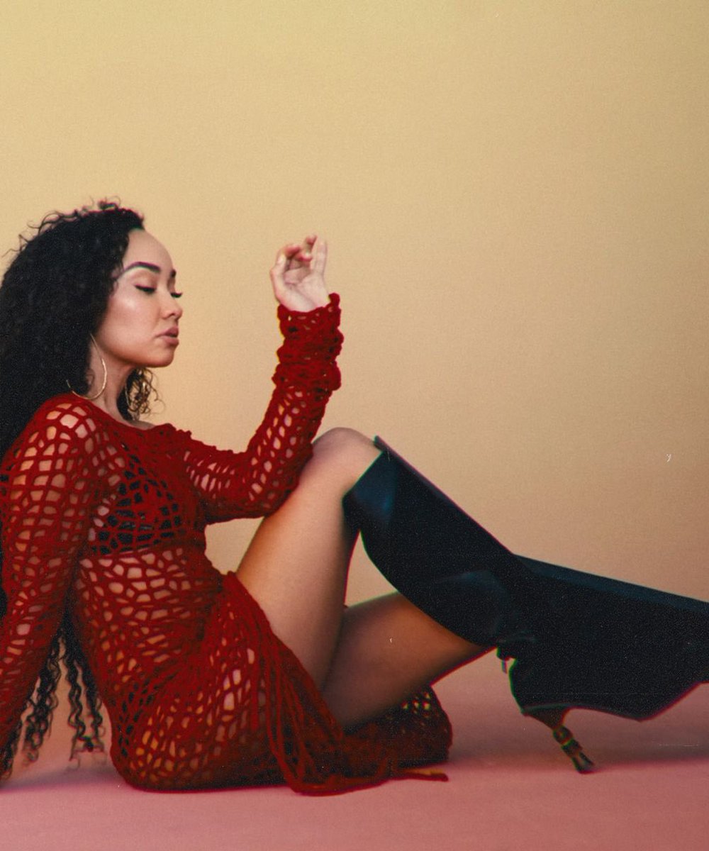 d0kkaebii's tweet photo. She’s actually insane. #LeighAnne #Legion #LeighAnne🍀 https://t.co/xCAXOq8SCl