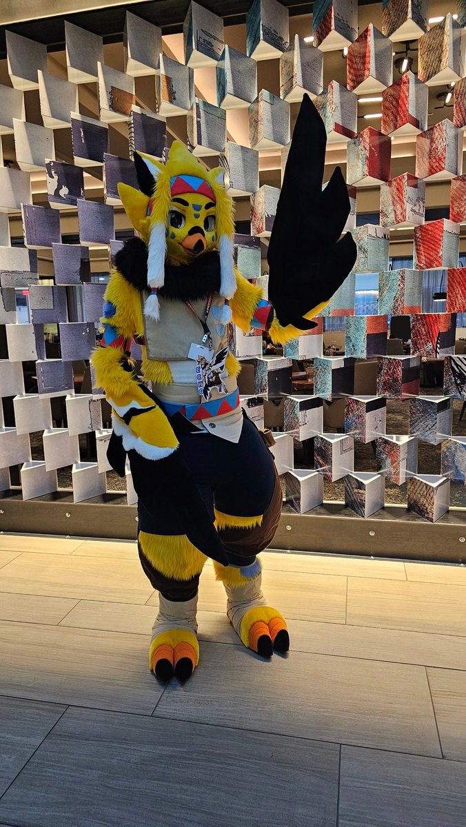 Had a blast at TFF this year! Was my first con for nearly under a decade, and was an amazing experience to come back to. Met a lot of cool people in person for the first time too!

Will try to make it back next year. c:

(Photo by the cool cat @/KotetsuNyann !)