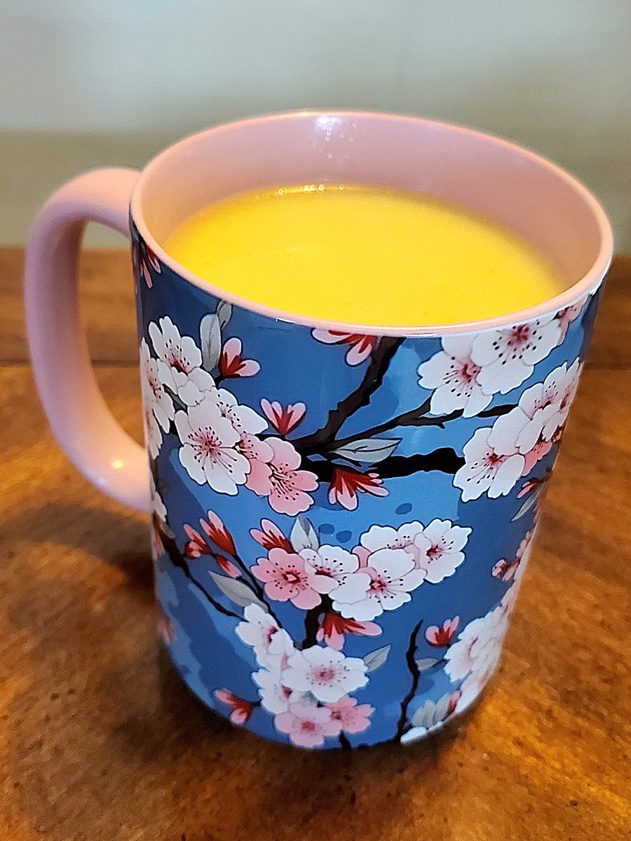 JMF1007's tweet photo. 🤍 a mug of delicious #HoneyRose #WhiteHotChocolate on this first day of #spring in #SacramentoCA 🌸 #jmf 📷 https://t.co/H92K7x1WPP