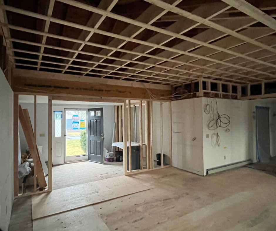 #ProgressReport – We’ve just finished the framing phase of this kitchen and bathroom renovation. The front entranceway has been reconfigured so that the door no longer opens to a wall. A vaulted ceiling makes the space feel even larger.
#BuiltByPhilbrook #CapeCodBuilder