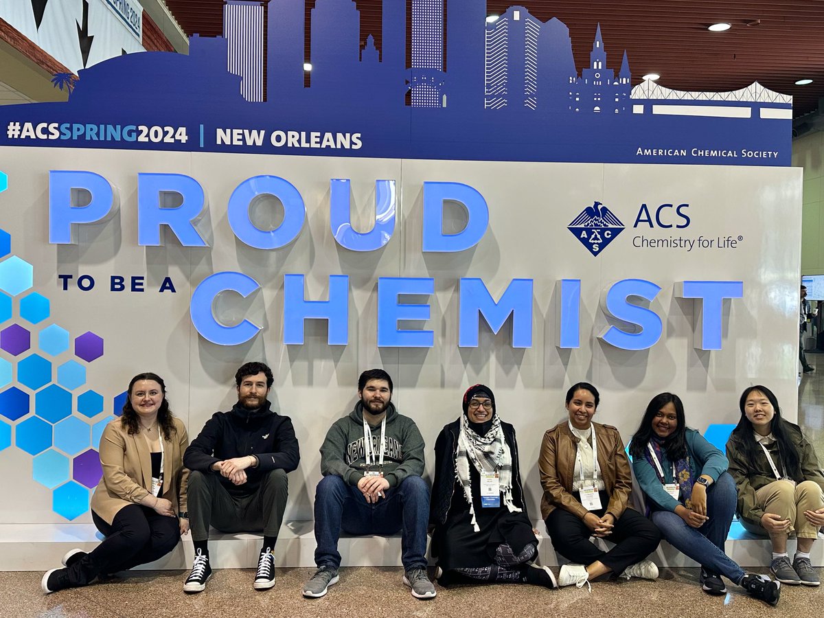 Greetings from the CSN (@SustainableNano) at #ACSSpring2024!!

#AskUsAboutOurNanoparticles 💙💚💙💚💙💚 
#SustainableNano 🧪♻️🧪♻️🧪♻️