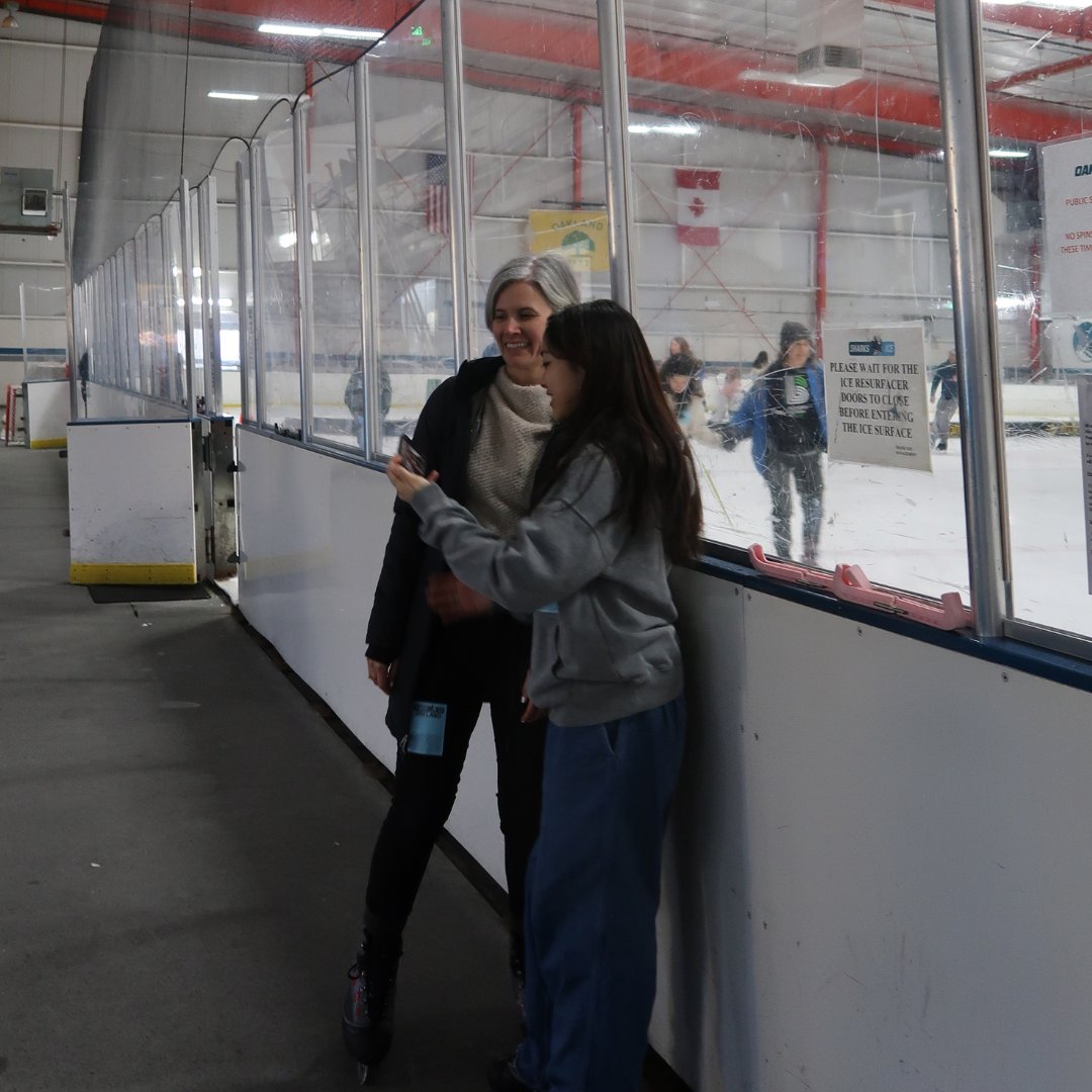 bbbsbayarea's tweet photo. Last Saturday, our Matches enjoyed ice skating in Oakland thanks to generous support from the Purple Lady! They had a blast on and off the ice! โธ๏ธ๐ #BBBSBA #MatchEvent #IceSkating https://t.co/L7tSnnnVpB