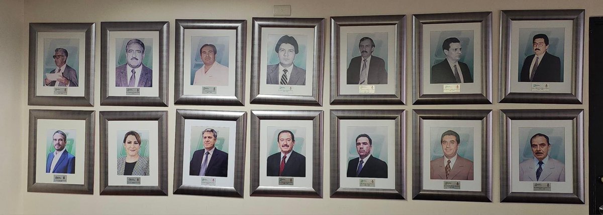 sergiomarioa's tweet image. Una de las responsabilidad de las que me siento más orgulloso, es la de haber sido director general @CobaesSinaloa, una institución fundamental en la educación de los hijos de las familias sinaloenses; agradezco el haberme incluido en su galería de ex directoras y directores.