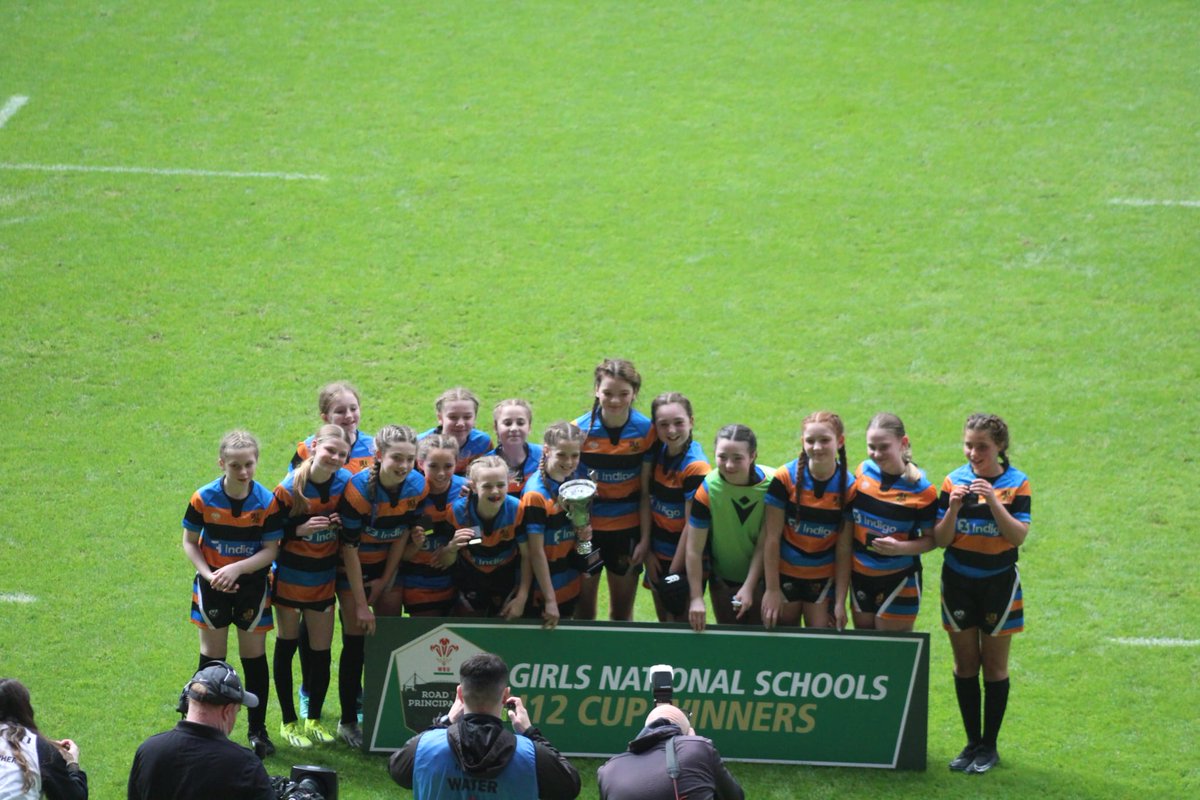 LetmanHayley's tweet photo. Under 12’ welsh schools champions, Sophie was so chuffed to captain the team and get a try at the principality. Great job girls @AlexCallender3 @waleswomenrugby @KiraPhilpott https://t.co/UvdZwtTgpc
