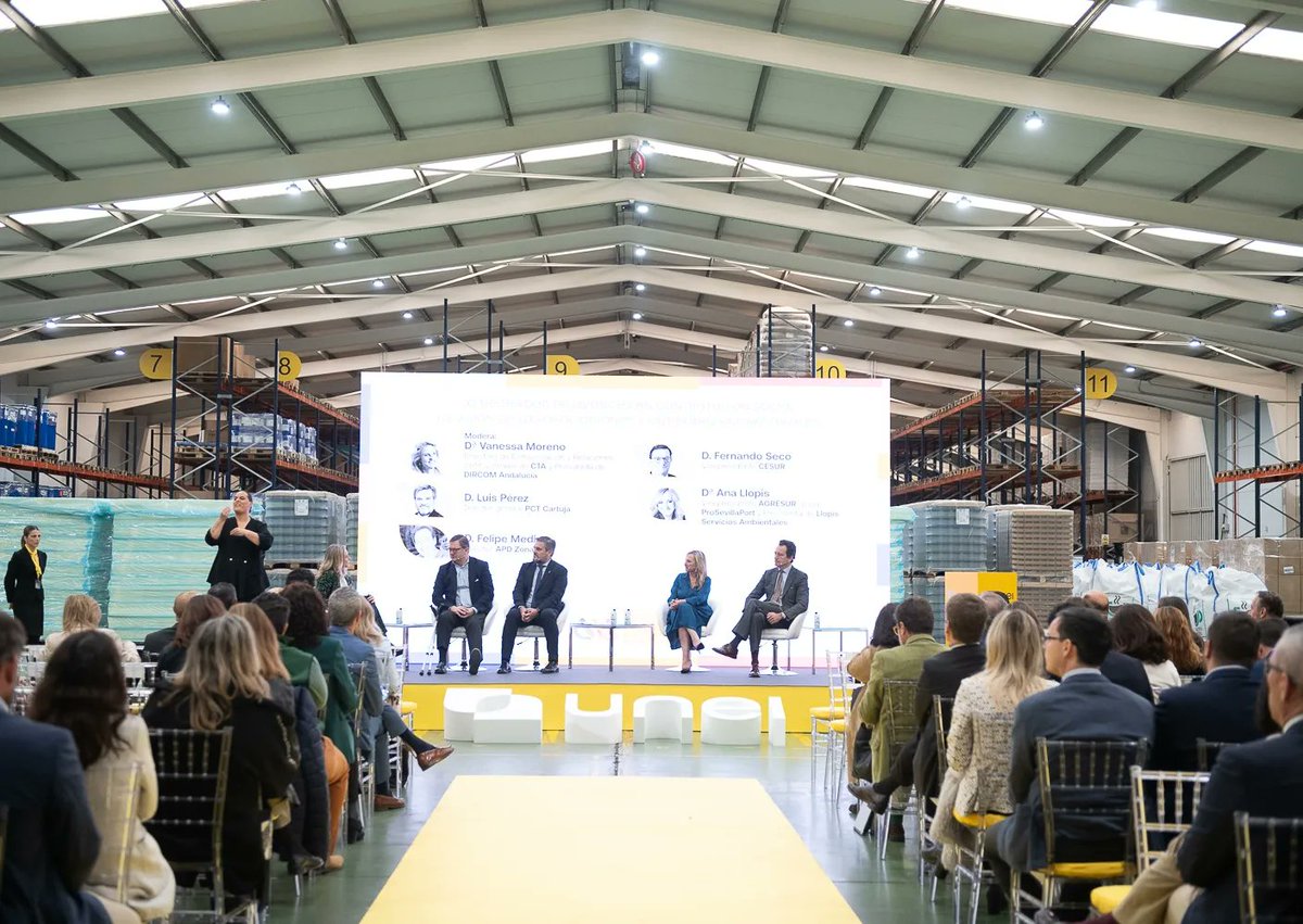 AnaLlopisB's tweet photo. Ha sido un placer participar en la "I Jornada Unidxs en la Diversidad" organizada por #UNEI 

Las #empresas comprometidas con la diversidad, ofrecemos  oportunidades a quienes más los necesitan, realizando servicios eficientes y con alto valor añadido.

#UnidxsenlaDiversidad https://t.co/jJ6YoiM4Cd