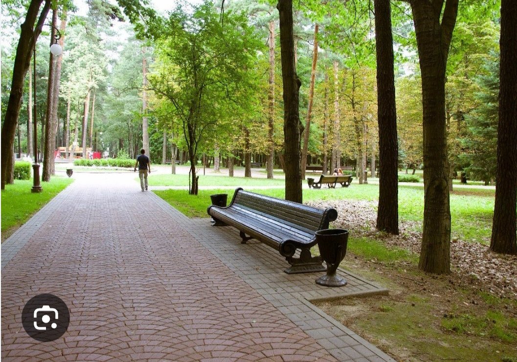 Mediel72R's tweet photo. @LhVerd @nuriamarinlh @LHAjuntament Tant com un parc...Jo tinc una altre idea del que és un parc. https://t.co/oz9pIdttlE