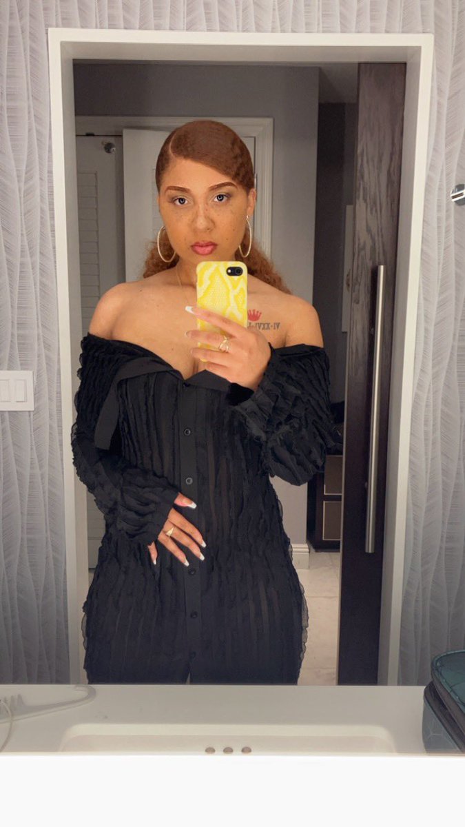 Rhed_Zone69's tweet photo. Queen me . ♥️✨ https://t.co/q7DadG0b15