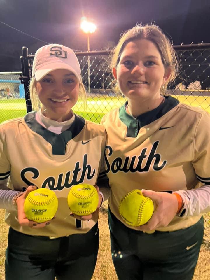 <a href="/reesepenny2025/">reesepenny2025</a> 💣💣(L) &amp; <a href="/AvaStri91717898/">Ava Strickland</a> 💣 (R) go deep again tonight, with teammate <a href="/LannahPrice/">Lannah Price</a> (not pictured) getting on in front of them and stealing every base in sight! 🏃‍♀️ 🏃‍♀️ Great game ladies!