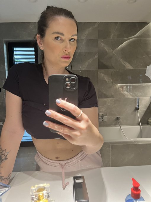 New video on my page https://t.co/IAHj8Sz5Wc https://t.co/ivIOUvVBMs