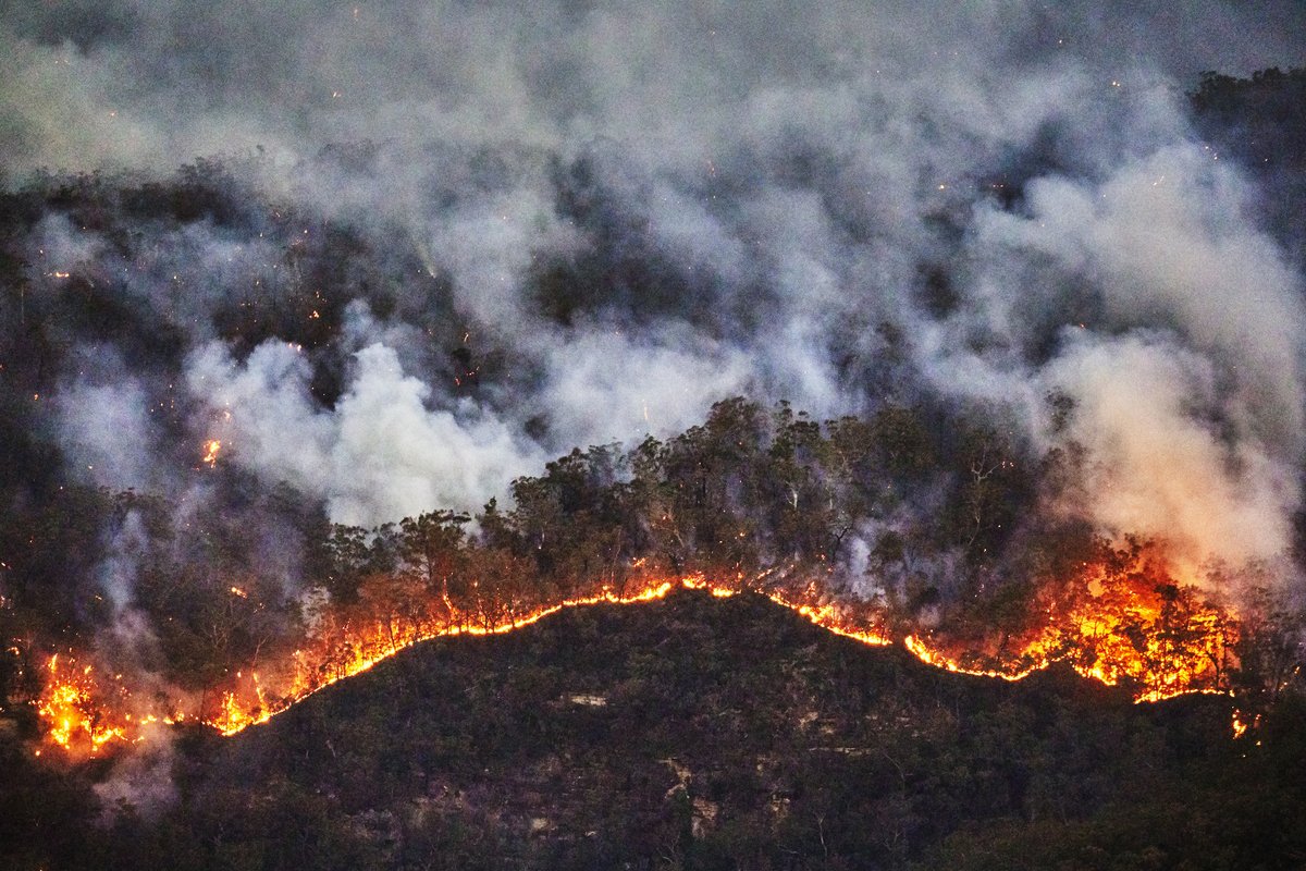 'There are a range of health impacts that can occur during extreme events from the direct effects of heat' says @DrJackiSmall. 'Heatstroke is becoming an increasing issue. There may be other impacts such as the inhalation of smoke from bushfires.' LISTEN: app.box.com/s/2j626ywzx2ca…