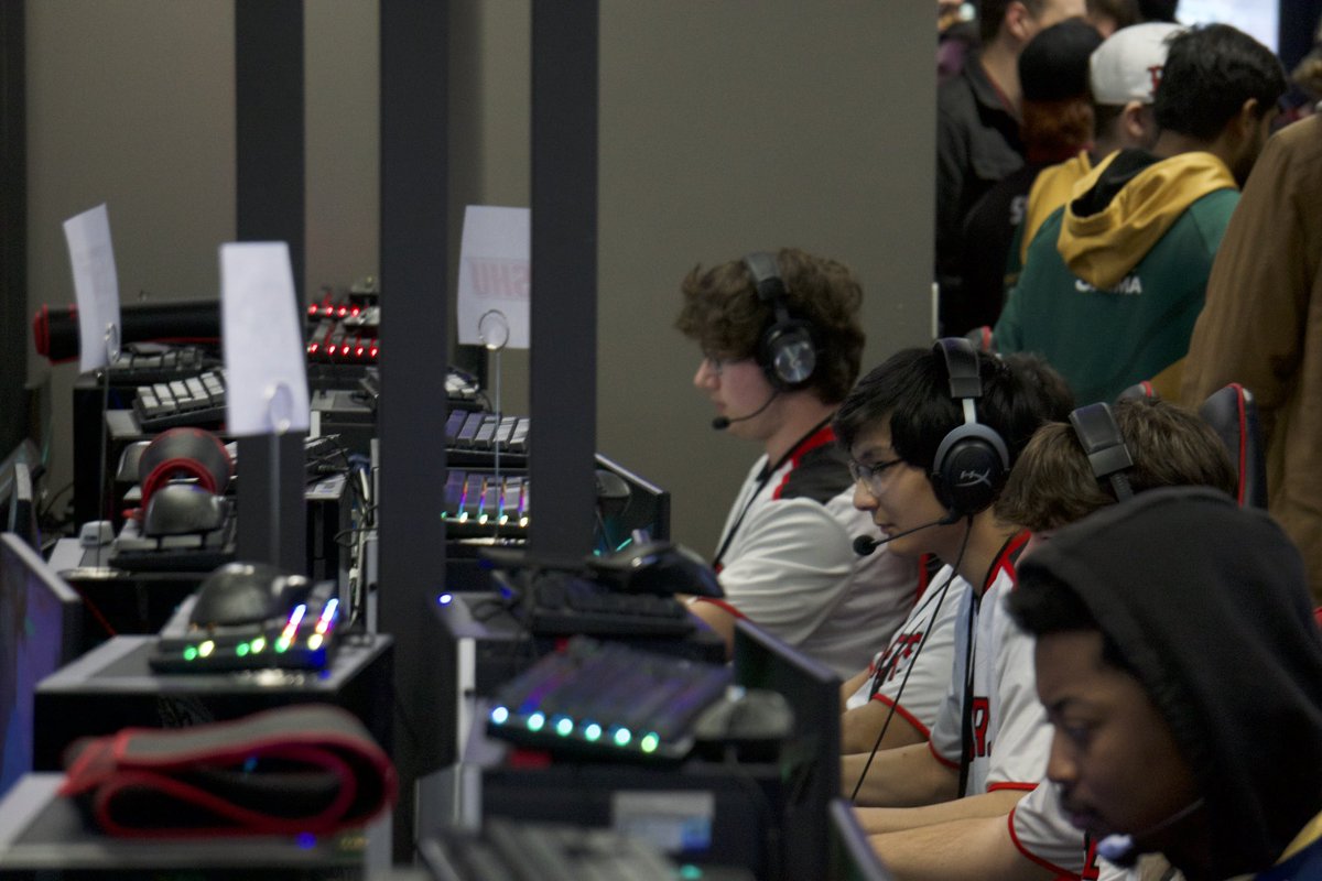 SHU_ESP0RTS's tweet photo. VALORANT placed 3rd over spring break at the @ECAC_Esports Spring Showdown! 🔥🔥🔥

Show them some love for fighting hard and bringing home a trophy! 🏆

📸: @ECAC_Esports https://t.co/wwAIB1gkro