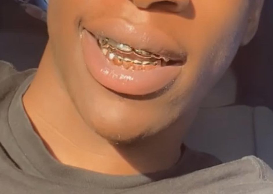 HunchoDatNigga_'s tweet photo. 👄 https://t.co/j0lOKw4V6L