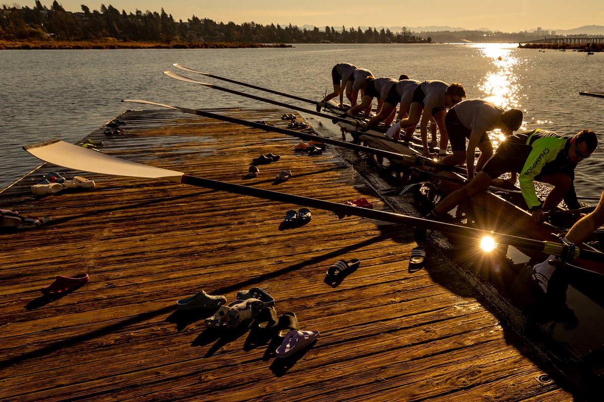 redboxpix's tweet photo. @UW_Rowing Class Day Regatta - Morning on the docks. @UWAthletics #RowingU #RowTownUSA #TheBoysInTheBoat #WomenOfWashington #Conibear @UW @WorldRowing @usrowing @pac12 #GoHuskies #ClassDay #rowing https://t.co/EafPnu6EQa