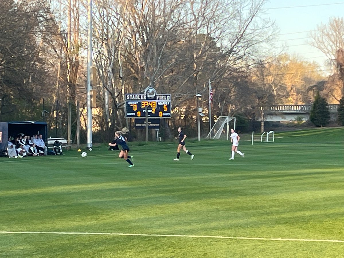 dwaugh3's tweet photo. Great senior night win for Girls Soccer!  Undefeated so far.  Thank you Berkely, Alex, Lydia, Isa, Hannah and Claire.  Looking for 3rd straight trip to state finals for this group!! @MaristBooster https://t.co/w9Yvecflgl