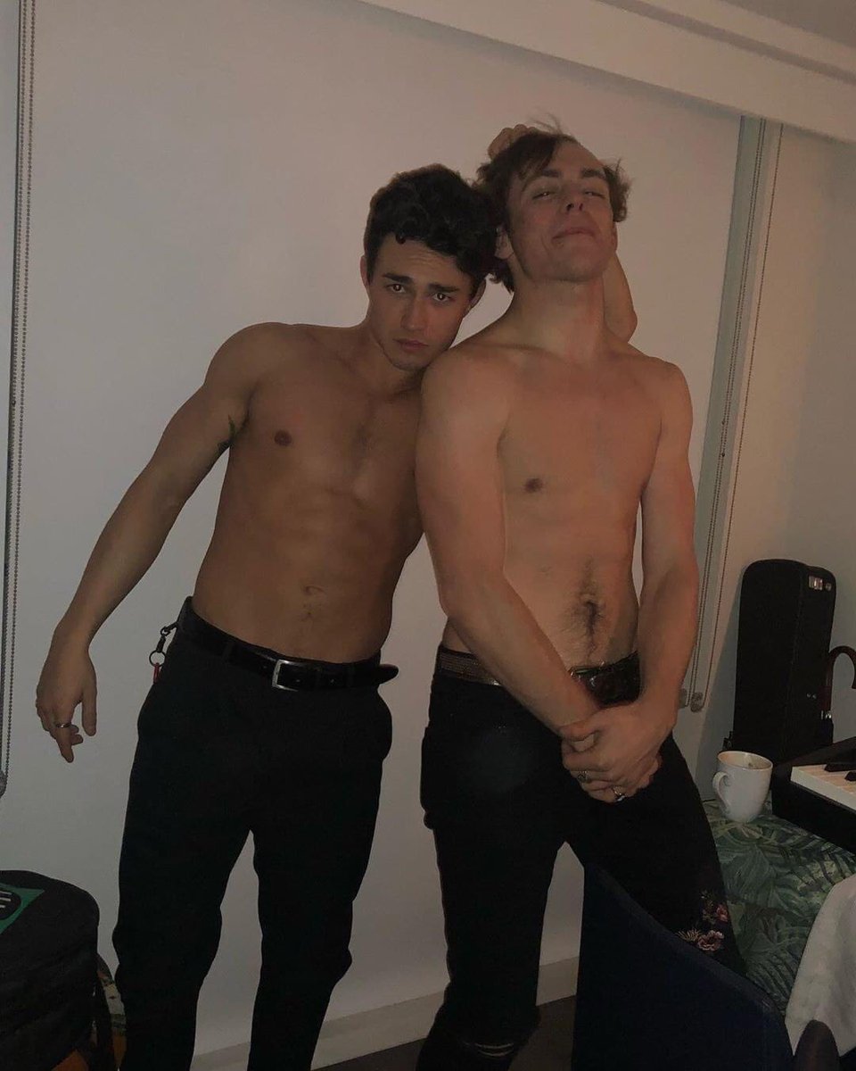 jaymalecelebs's tweet photo. I smell sex 😜 https://t.co/0RCFHmJhlF