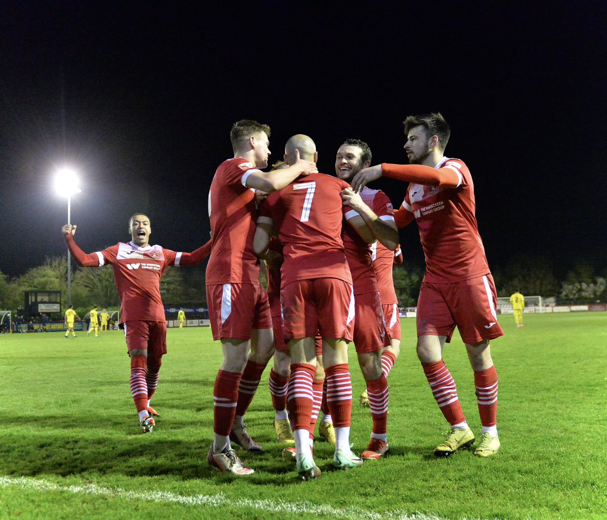 3 GOALS ✅  3 POINTS ✅ 

Another perfect night under the lights at Bloomfields 😍

#NeedhamMarketFC