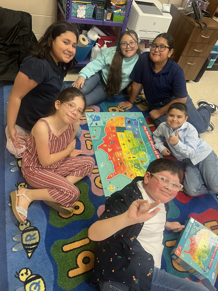 JenniferSal14's tweet photo. Proud of my 4th graders who practiced cooperation so well today. They worked together to finish this US puzzle. 🧩 #cooperation #characterstrong https://t.co/LGL6MbO4R1