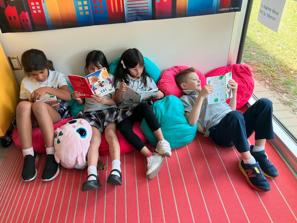 IrelandSeverine's tweet photo. Celebrating the pleasure of reading today! Drop everything and take a book @awtyintlschool #awtylearns https://t.co/t551yN2wvI