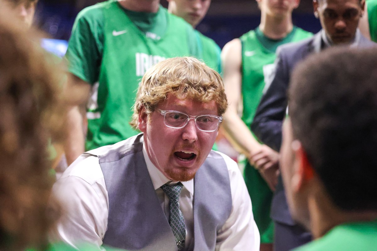 Moles makes most of opportunity, leads Charleston Catholic to the top in fifth season: wvmetronews.com/2024/03/19/mol… #wvprepbb