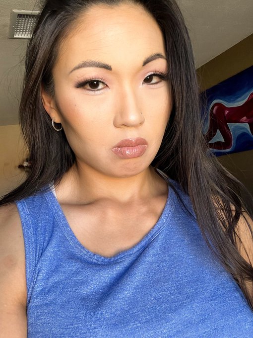 When your livelihood is solely dependent on streaming (because the past 4 potential FMTY clients ghosted<a href="/tag/lasvegas"class="tags"><span>#lasvegas</span></a>