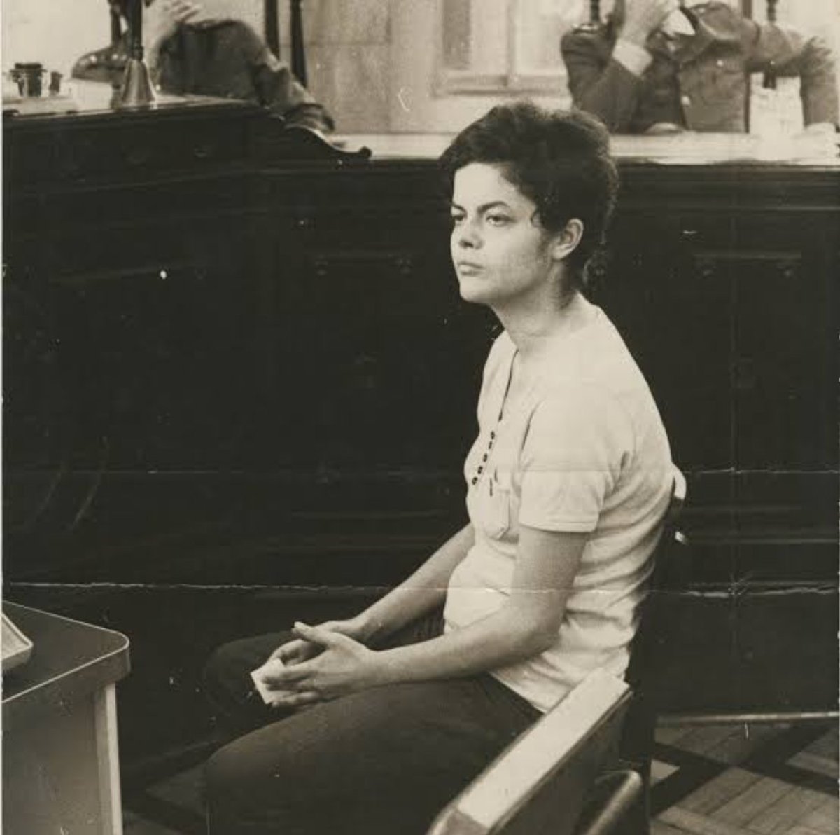 sofiabhlisboa's tweet photo. As decisões recentes de Lula em relação às políticas de memória sobre o golpe de 1964 atentam contra a história do país e do próprio PT. https://t.co/ilXzjsHO5e