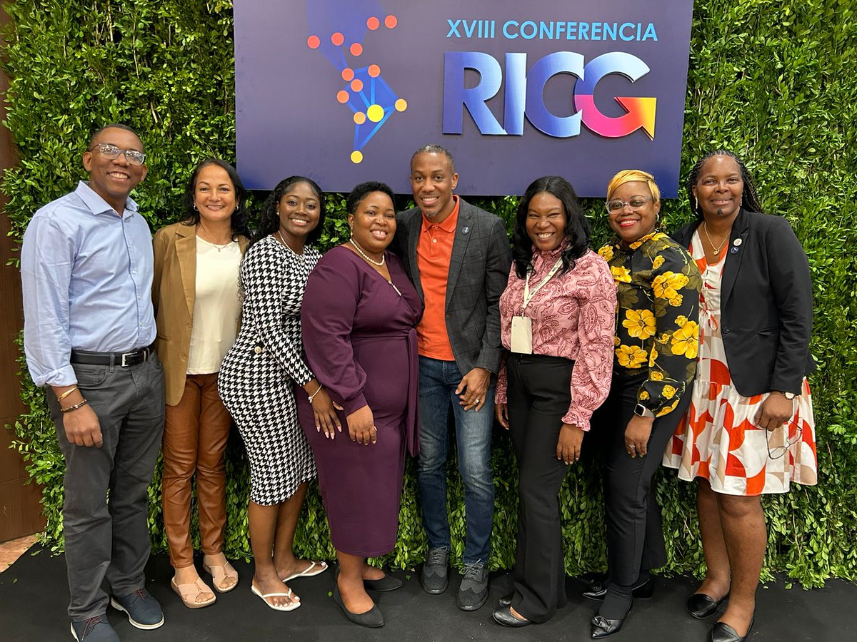 Caribank's tweet photo. Senior public procurement directors from across the Caribbean are now better equipped to advance #procurementreform.  🇦🇮 🇦🇬 🇻🇬 🇰🇾 🇩🇲 🇰🇳 🇱🇨 🇻🇨 

Details: https://t.co/WSLFMGXAHr

 #conferenciaRICG https://t.co/b63pHvIFqJ