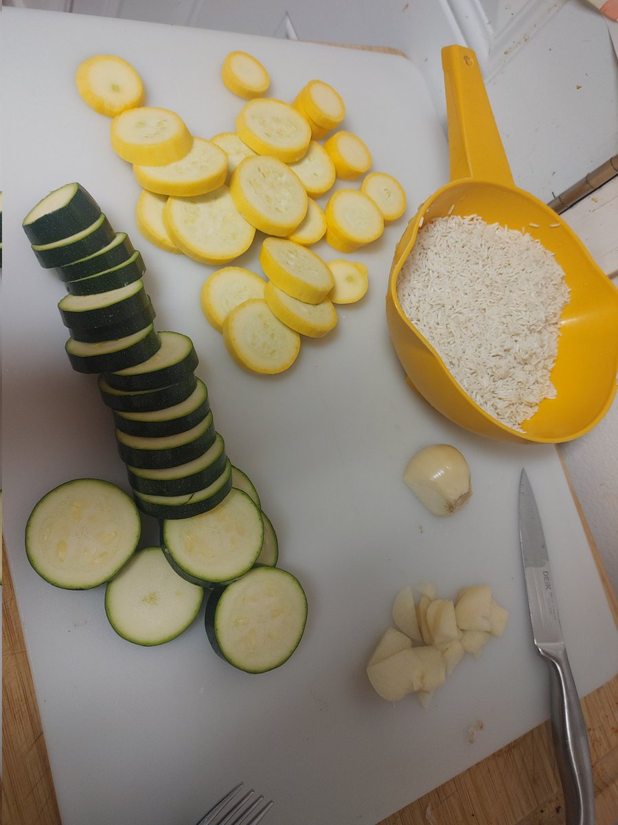 DouglasPeach's tweet image. #hexicans I don't care what the price is, tell me what ya cooking!! (chicken sausage , zucchini , garlic and oil with white rice) .. Lets see what's going down in the #pulsenation $hex #PLS $plsx