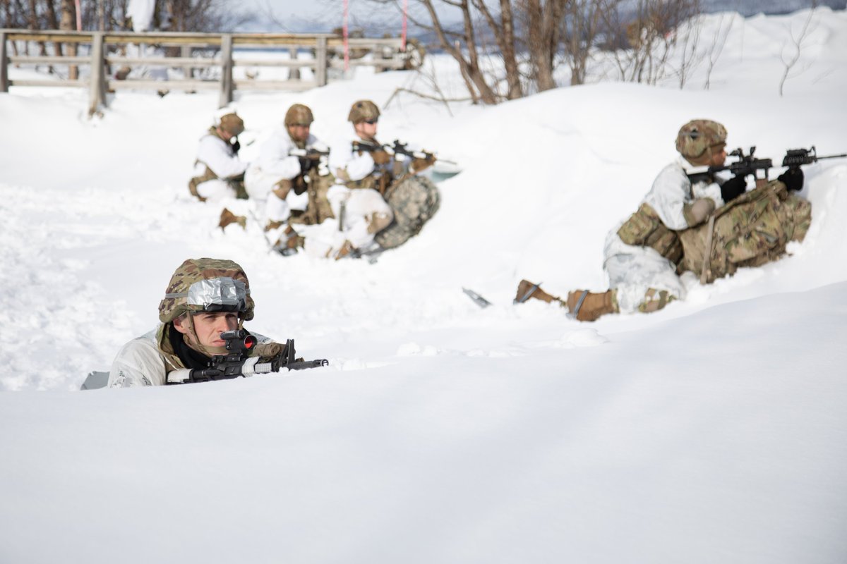 Braving the cold and mastering the skies: @USArmy's 1st Battalion, 501st Parachute Infantry Regiment, 2nd Infantry Brigade Combat Team (Airborne) @11thAirborneDiv soar into action, parachuting onto Lake Takvatnet during Arctic Shock 24 in Norway. 

#ArcticShock24