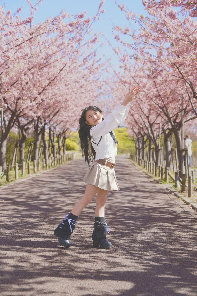 おはよう❤️
そろそろ桜🌸まつりの時期ー😳🎵🎶✨
お天気いいからいっぱい咲き始めるかな❤️
#春
#桜
#Sakura
#河津桜
#instakids
#X
#撮影会モデル 
#小学生モデル
#JSガール
#JS5