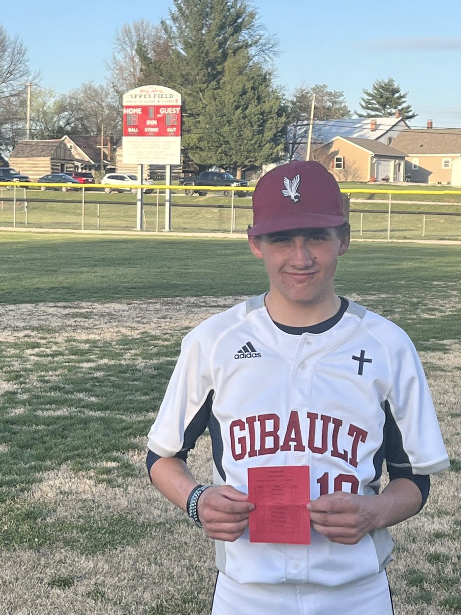 Hawks get in the win column w/a 3-2 win over New Athens! @BiffarBrady w/line up card POG w/CG 4 hitter with 14 strikeouts! @FrierdichTy w/2 H to lead the offense and @AndyAltes2 with aggressive baserunning to score the GW R. Back at tomorrow at @CUSD187. #TCB #gibaultproud