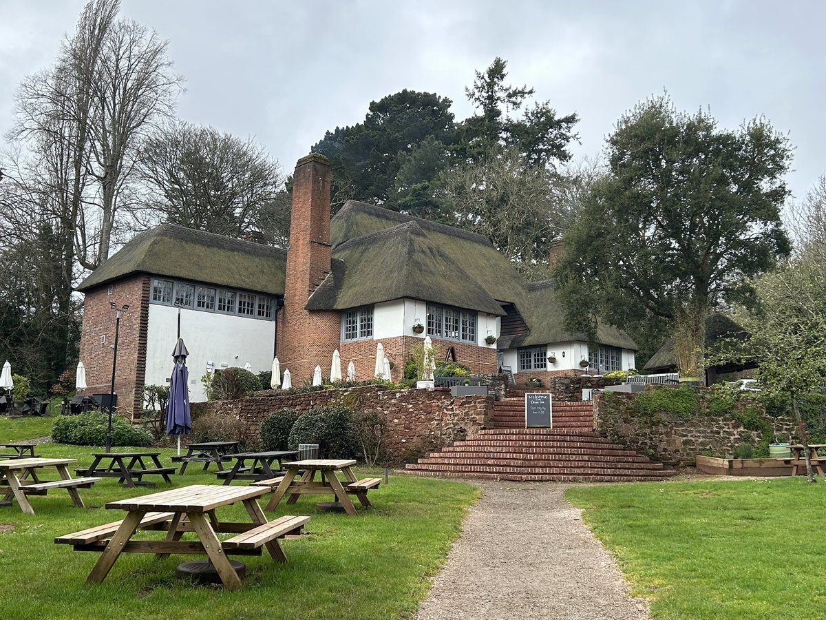 The only pub I know of that Edwin Lutyens designed: The Drum Inn. Built 1934-6 in Cockington village, in Torbay. Bricks in a C16th century style imported from Belgium and the pub sign, apparently, from Laura Knight’s studio
#Architect #pub #architecture #devon #art #torbay #brick