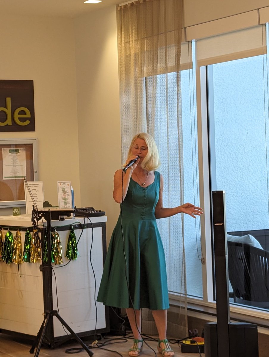 AmavidaLiving's tweet image. Happy St. Patrick’s Day!  We celebrated and had music with Candie pictures. The luck of the Irish was certainly with Louise and her daughter won our “Pot of Gold” Treasure Hunt, congratulations. AmavidaLiving.com #stpatricksday #lucky #funevents #fortmyers #seniors