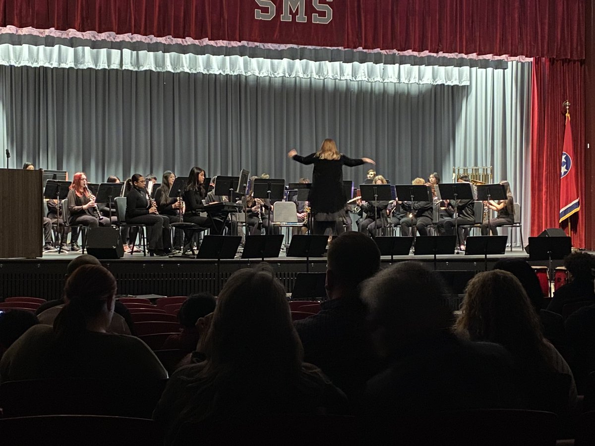 AmandaP65863631's tweet photo. Way to go 7th grade band!!!!! https://t.co/Wdb0fd8DhC