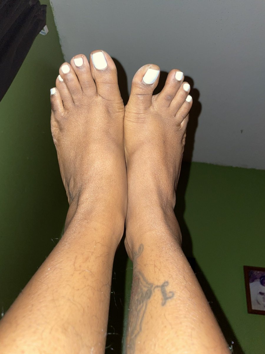 I wanna be at the house chilling with my feet in the air 😩 #findom, #paypig, #goddessworship, #humanatm, #walletdrain,

@rtslave_7 @piggyslavery1 @Rtsubforyou @rtfemdom1 @rthound @mike_mashall @rtbetapet @justaslave6 @Rtbeta4GS @Rtpromopig8 @find0m @boobhunter7421 @findomrtpig