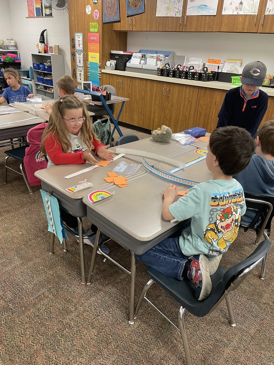 marnellandrea29's tweet image. We had a great time learning some new math games from Mrs. Shelton today! @VV_Voyagers #fabulousfirsties #welovemath