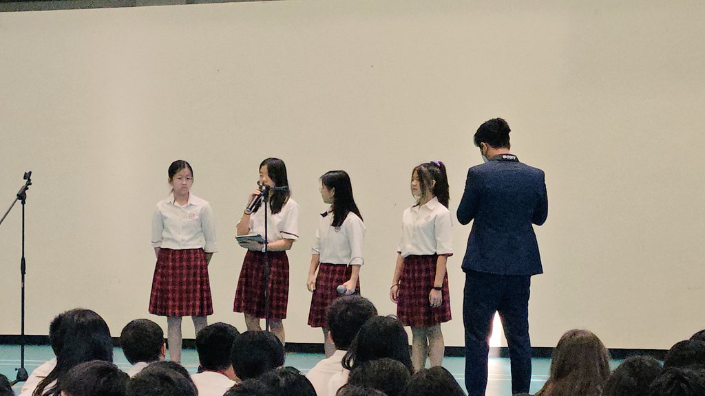 HIS English Dept tweet media