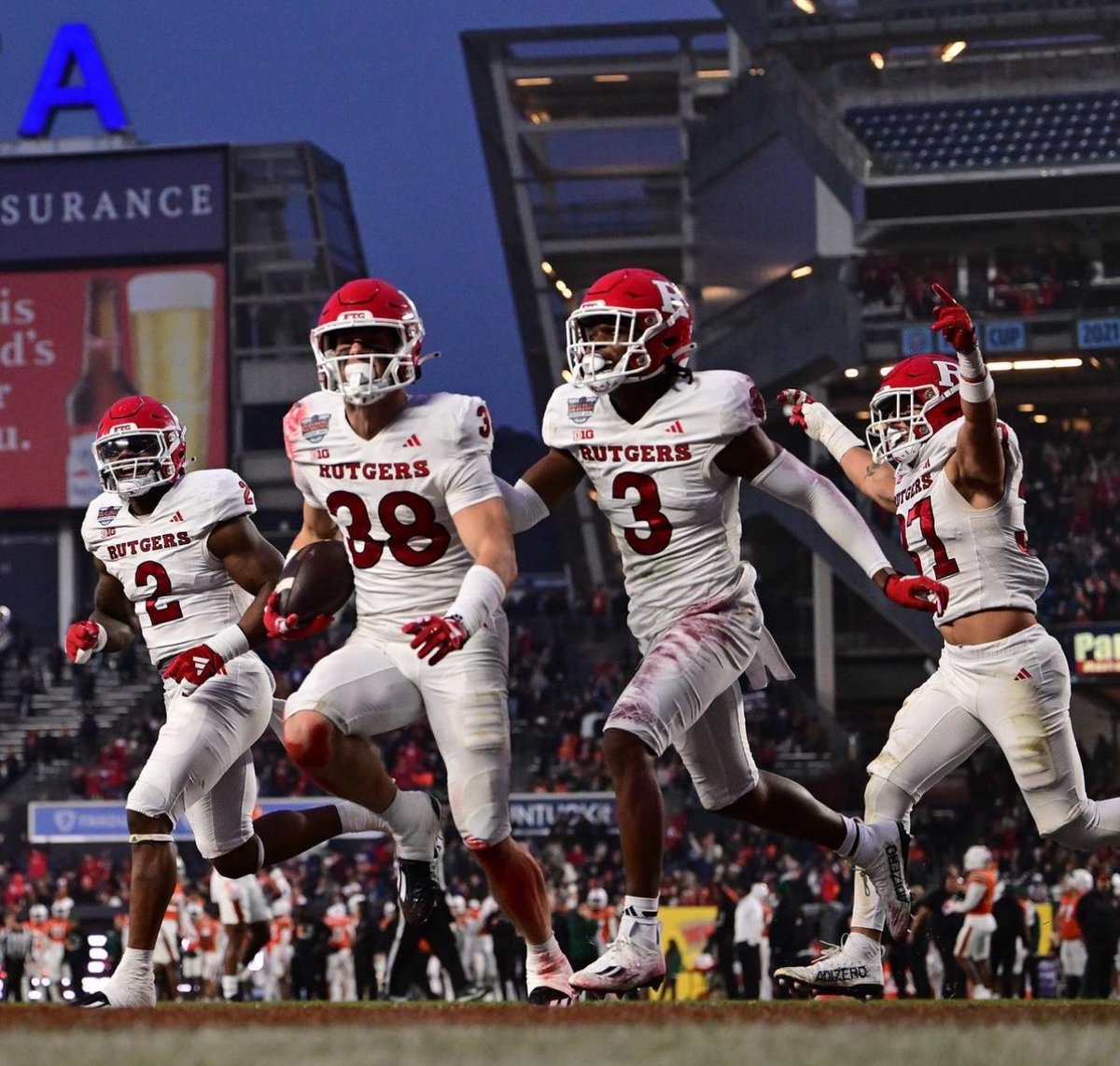 I’m blessed to receive an offer from Rutgers University @CoachBrantleyTC @Mark_Orphey @GregSchiano @352OL @2eazy_carr @RFootball @SnowdenTerrell @JB3Bynum #AGTG FTC!!